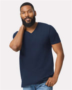 Gildan 64V00 - Unisex Softstyle V-Neck T-Shirt - Navy