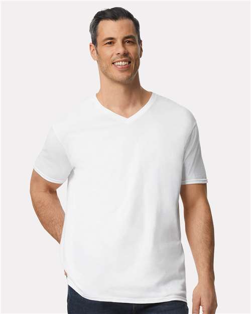 Gildan 64V00 - Unisex Softstyle V-Neck T-Shirt - White
