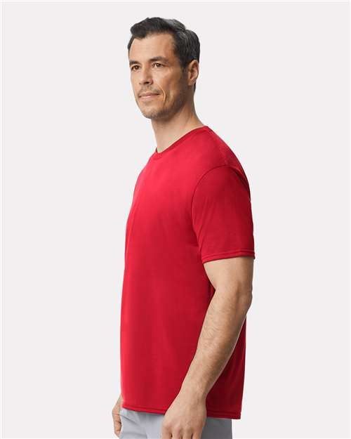 Gildan 42000 - Unisex Performance T-Shirt - Red