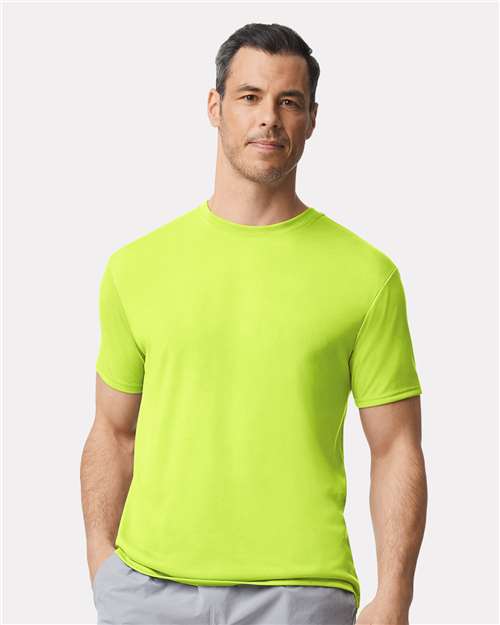 Gildan 42000 - Unisex Performance T-Shirt - Safety Green
