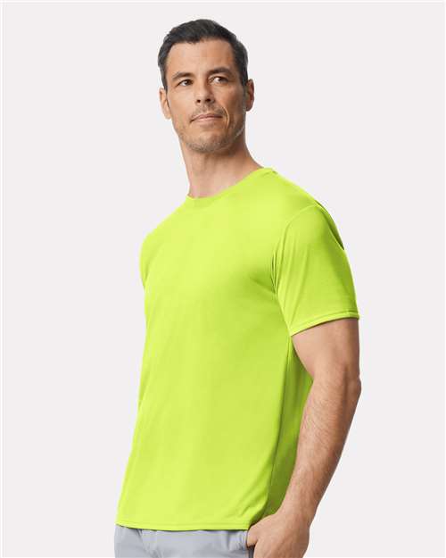 Gildan 42000 - Unisex Performance T-Shirt - Safety Green