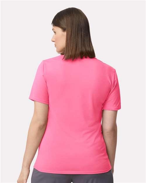 Gildan 42000 - Unisex Performance T-Shirt - Safety Pink