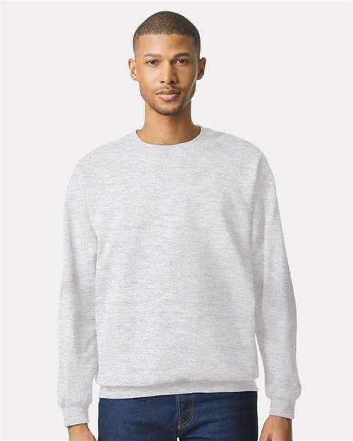 Gildan SF000 - Unisex Softstyle® Midweight Crewneck Sweatshirt