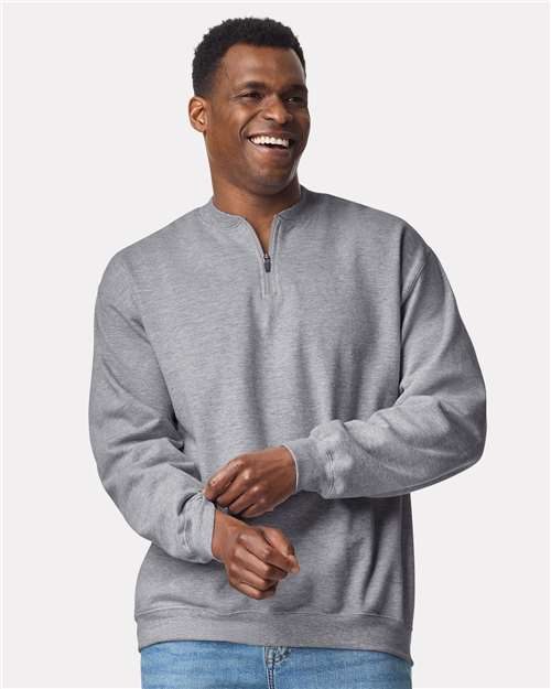 Gildan SF008 - Unisex Softstyle® Midweight Quarter-Zip Sweatshirt Gildan